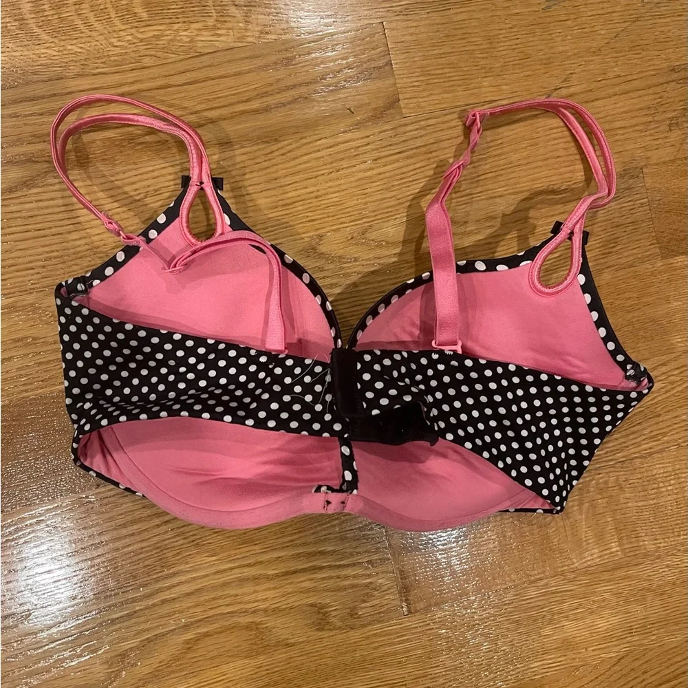 Gorgeous Victoria’s Secret polka dot push-up bra - Picture 5 of 5